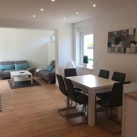 Haus Burgstrasse 17 펜션 Caldern